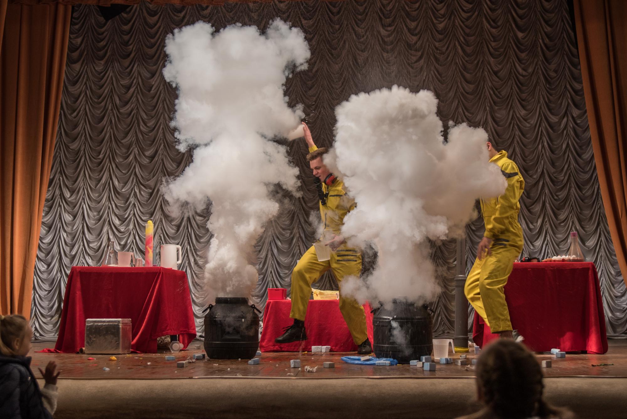 В Киеве устроят "Большое химическое шоу" для детей